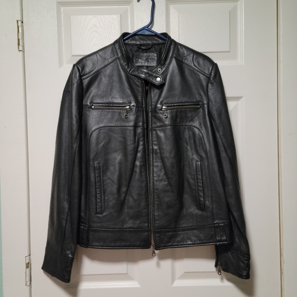 Elegant Black Leather Women's Jacket